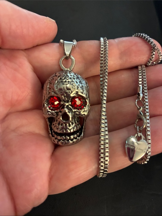 Jewelry - Silver Skull Pendant Necklace with Red Crystal Eyes -